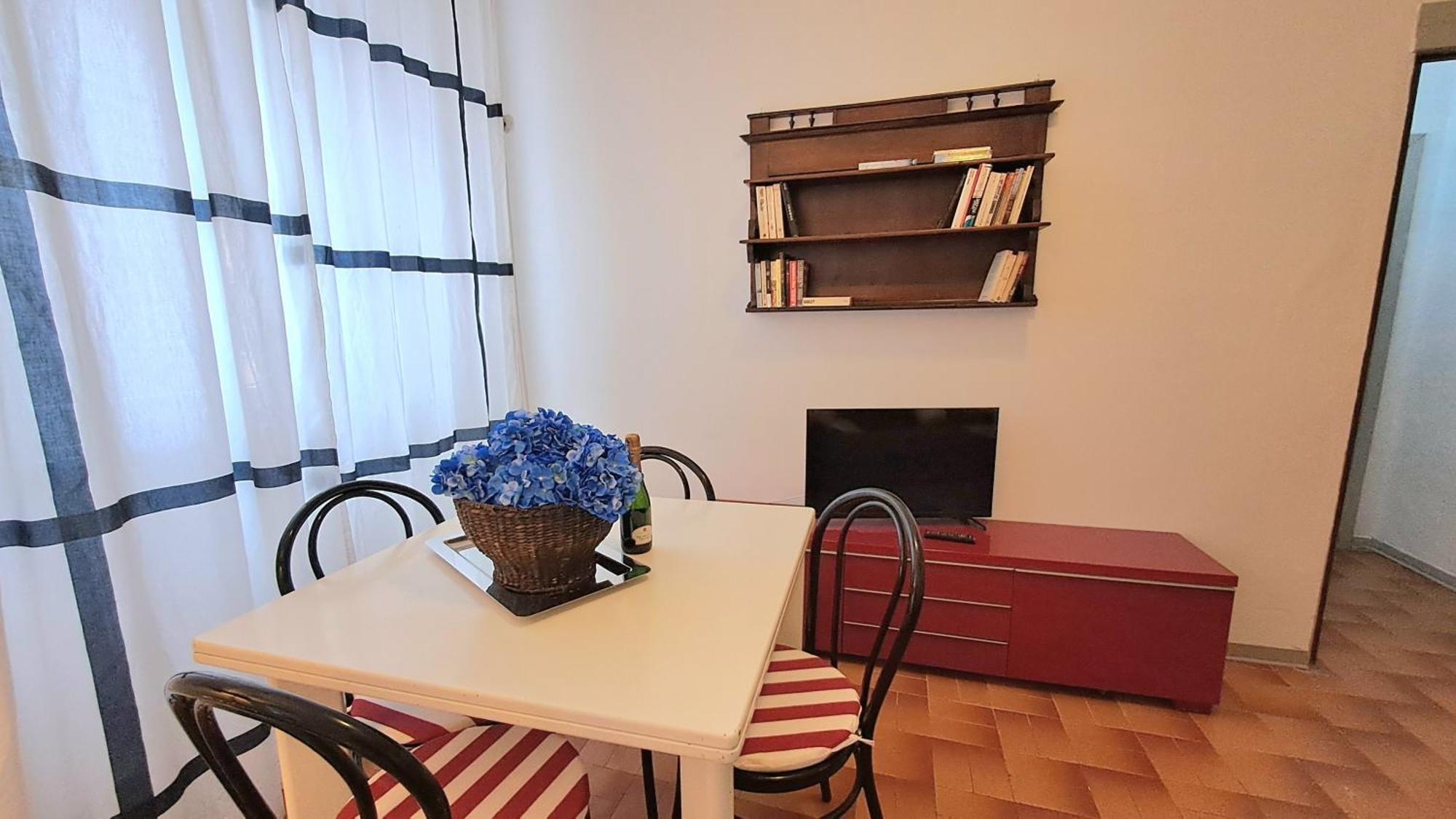 Blue Breeze Apartment Germignaga Esterno foto