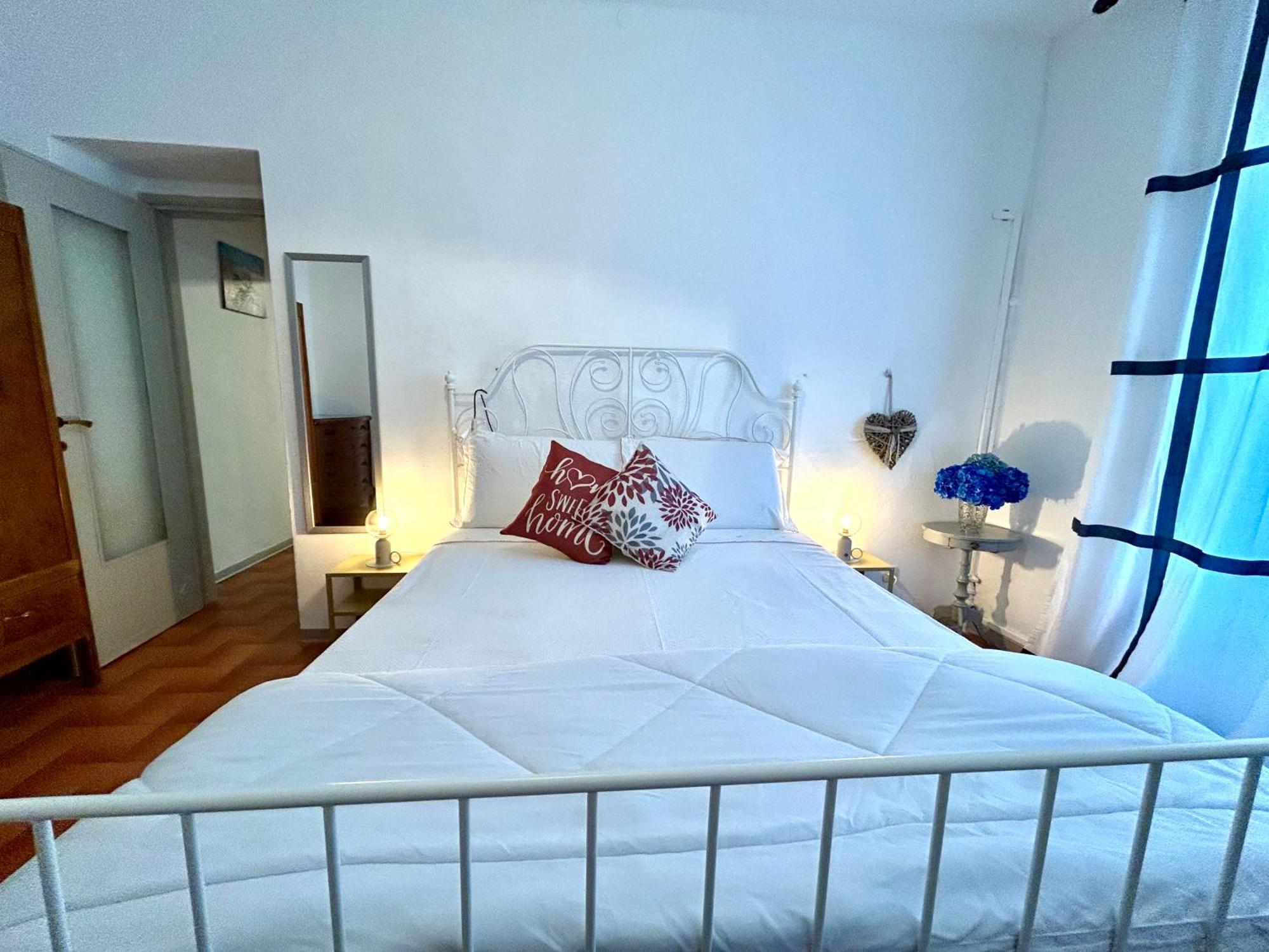 Blue Breeze Apartment Germignaga Esterno foto